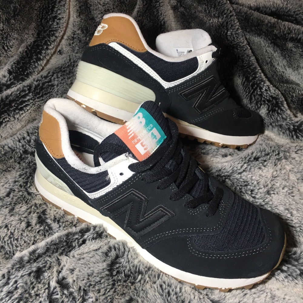 New Balance 574 sneakers women’s size 8